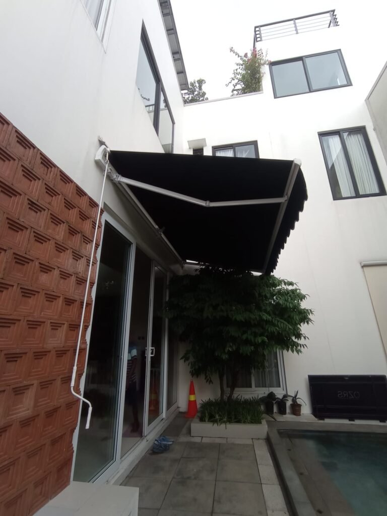 Daftar Harga Awning Gulung Per Meter Terbaru 2026