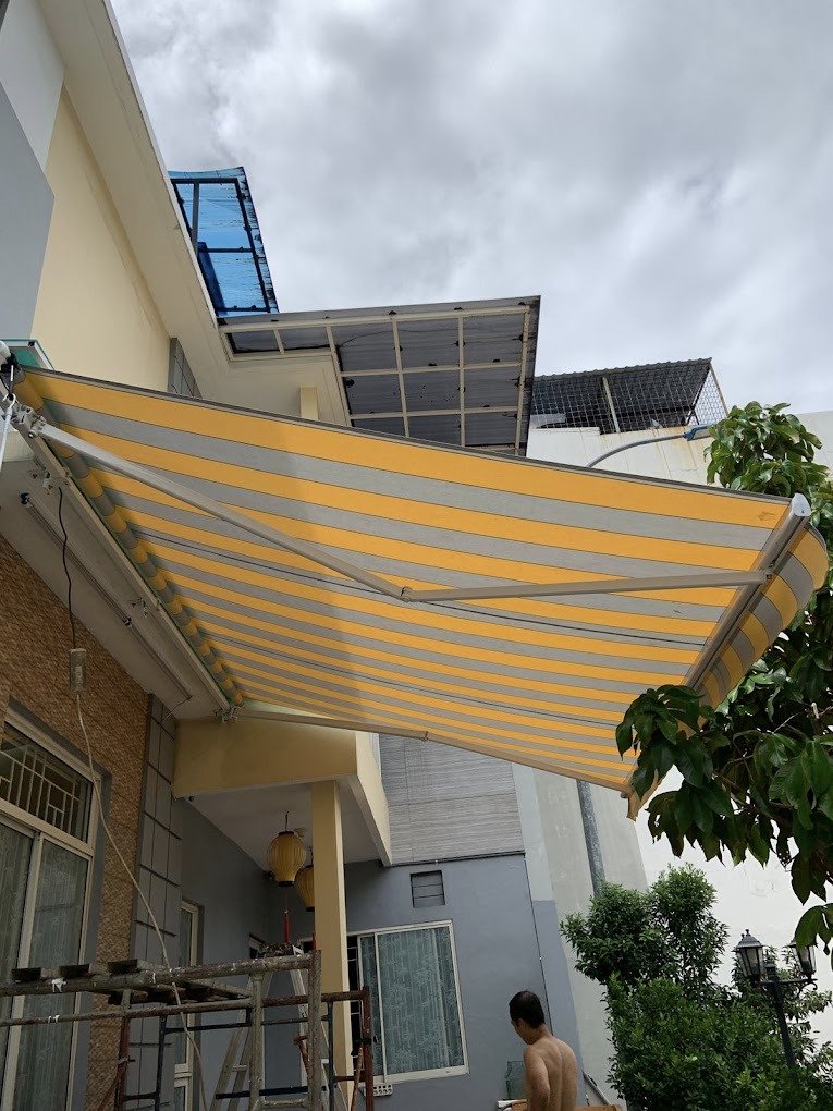 Retractable Awning Jakarta Timur Modern